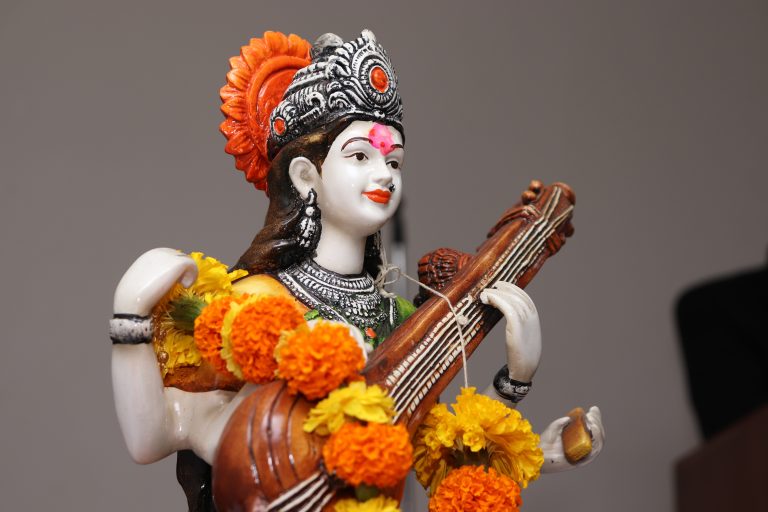 saraswati kavach mantra